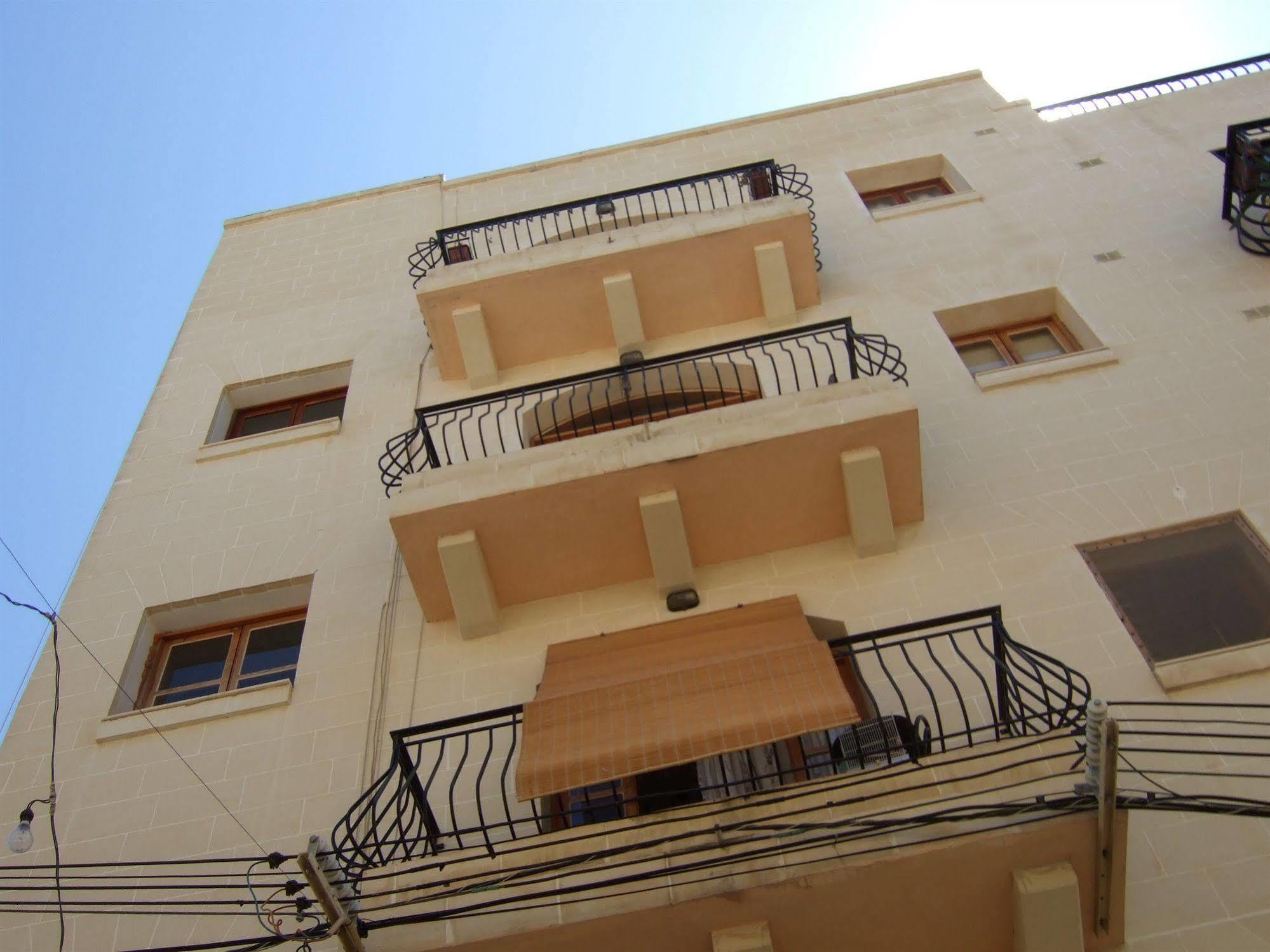 Bencini Apartments Gzira Luaran gambar